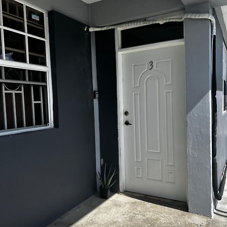 Roseau City Hub Apt # 3 Exterior foto